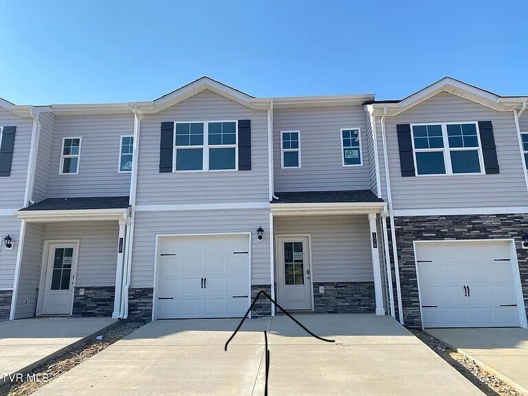 1078 Saylors Pl in Jonesborough, TN - Building Photo