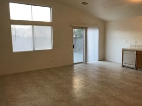 2642 Lone Butte Dr in Las Vegas, NV - Building Photo - Building Photo