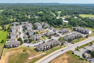 Highland Crossing Apartments in Tulsa, OK - Building Photo