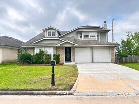 12923 Skymeadow Dr in Houston, TX - Building Photo