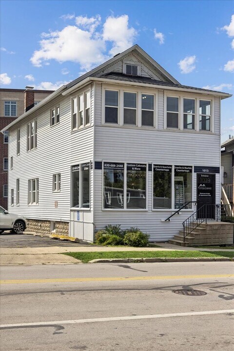 1013 Maple Ave in Downers Grove, IL - Foto de edificio