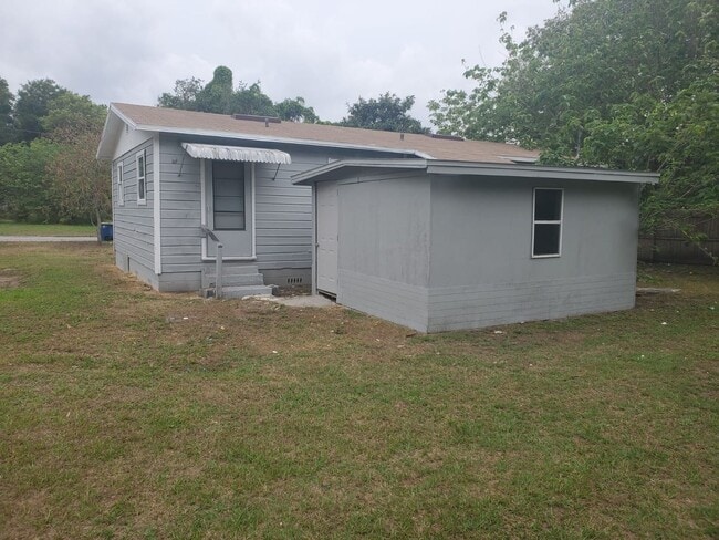 1115 E Bay St in Bartow, FL - Building Photo - Building Photo