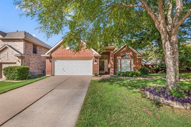 property at 3605 Villanova Dr
