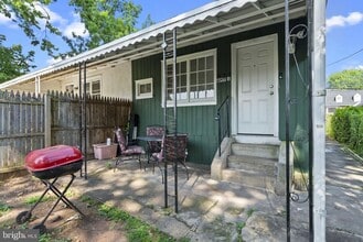 832 Stanbridge St in Norristown, PA - Building Photo - Building Photo