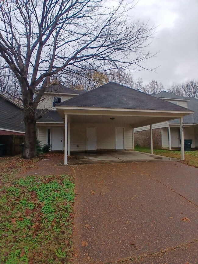 4651 Addington Dr in Memphis, TN - Building Photo - Building Photo