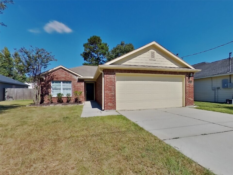16295 Hidden Deer Ln in Conroe, TX - Building Photo