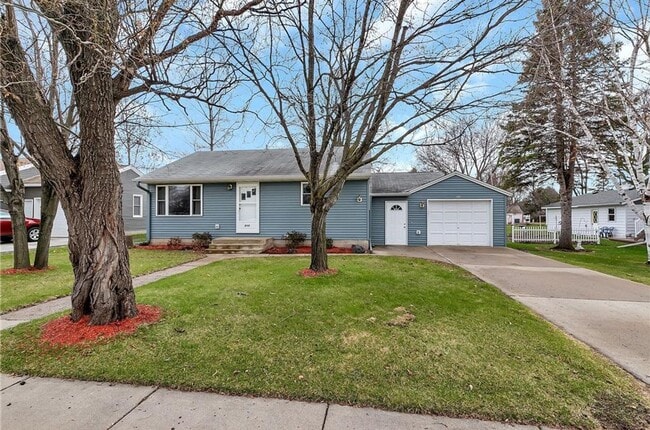 property at 212 E Minnesota St