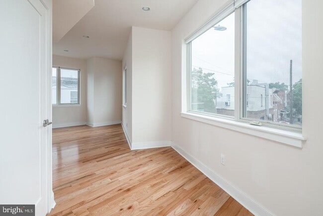 1242 Point Breeze Ave in Philadelphia, PA - Foto de edificio - Building Photo