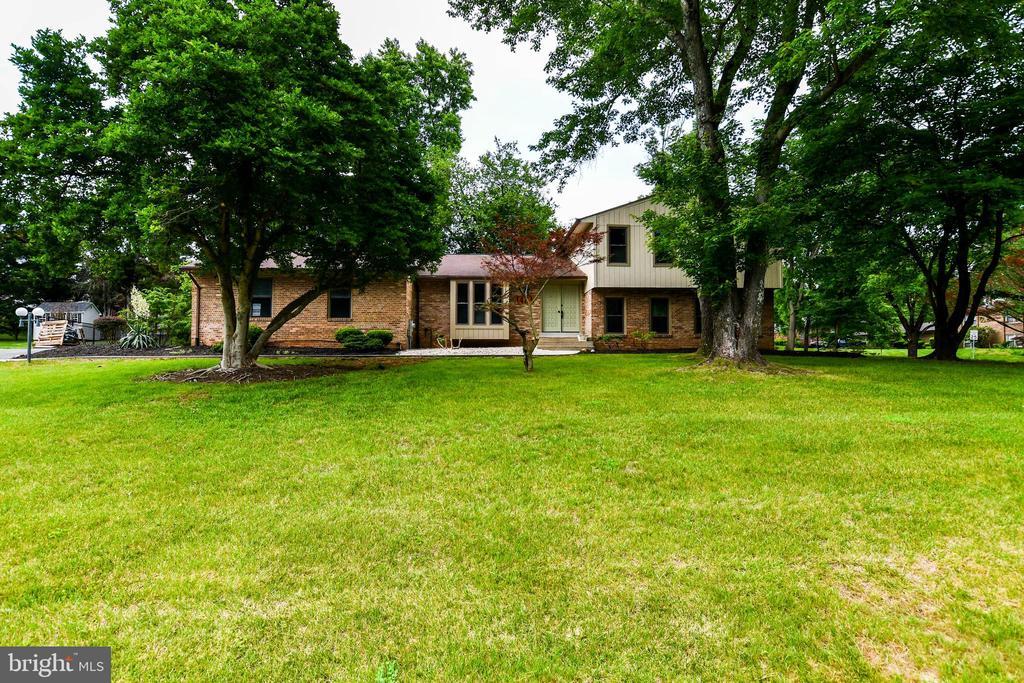1423 Albert Dr in Bowie, MD - Building Photo