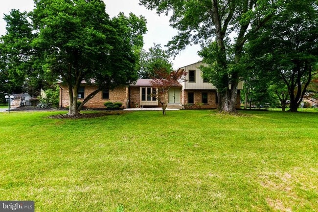 property at 1423 Albert Dr