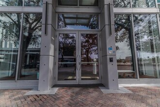 777 N Ashley Dr in Tampa, FL - Foto de edificio - Building Photo