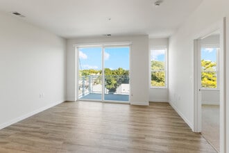 5945 6th Ave in Kenosha, WI - Foto de edificio - Building Photo