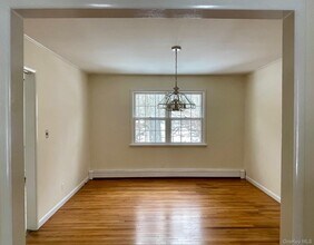 4 Briggs Ln in Armonk, NY - Building Photo - Building Photo