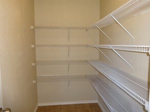 8510 Silver Willow in San Antonio, TX - Building Photo - Building Photo