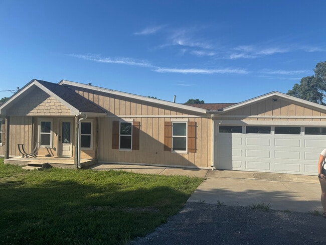 1503 Cornersville Hwy in Lewisburg, TN - Building Photo - Building Photo