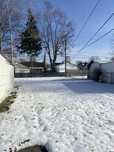 6825 Beresford Ave in Parma Heights, OH - Building Photo - Building Photo