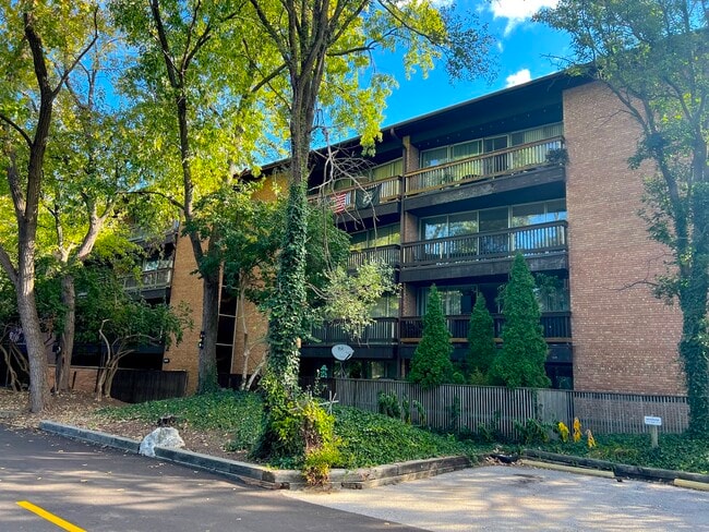 property at 5500 Hillcrest Ln