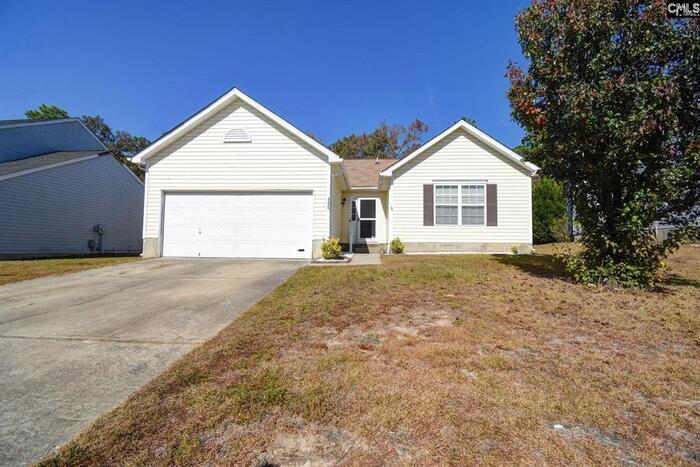 135 Cape Jasmine Way in Lexington, SC - Building Photo