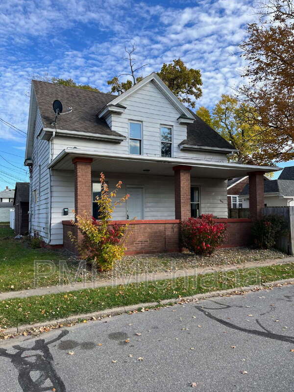 property at 846 S 26th St