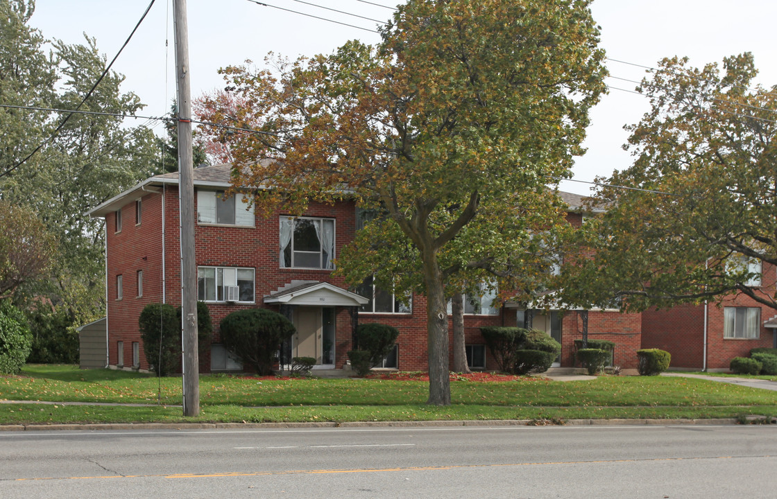 Cedarwood Apartments in Lockport, NY - Foto de edificio