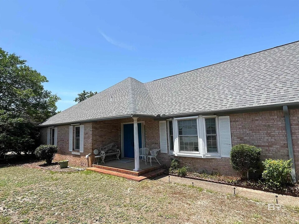 2123 Gdn Pk Ter in Gulf Shores, AL - Building Photo