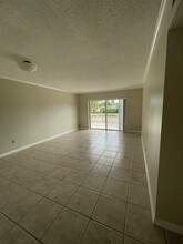 7700 Camino Real, Unit D-210 in Miami, FL - Building Photo - Building Photo