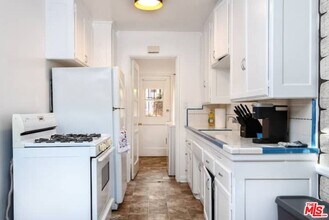 604 Venezia Ave in Los Angeles, CA - Building Photo - Building Photo