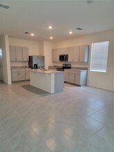 1350 Isleta Lp in Kissimmee, FL - Building Photo - Building Photo