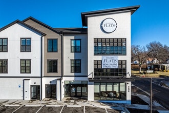 Mission Flats Apartments in Mission, KS - Foto de edificio - Building Photo