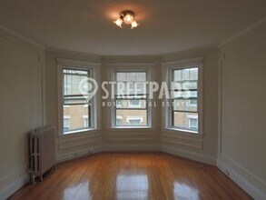 96 Maple St in Malden, MA - Building Photo - Building Photo