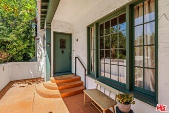 2032 Holmby Ave in Los Angeles, CA - Building Photo - Building Photo