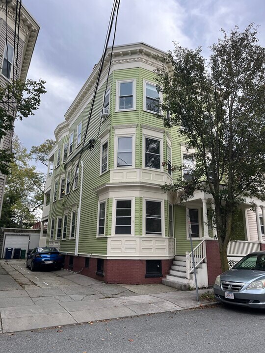 8 Amory St in Cambridge, MA - Building Photo