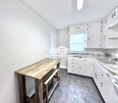 510 N 6th Ave E in Newton, IA - Building Photo