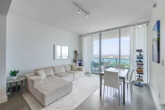 900 Biscayne Blvd, Unit 2104 in Miami, FL - Foto de edificio - Building Photo