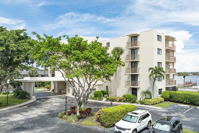 Hidden Banyan in Lantana, FL - Building Photo - Building Photo