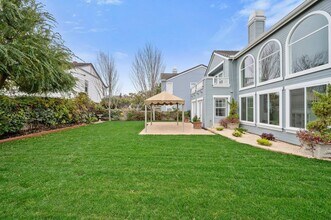142 Monaco Dr in Redwood City, CA - Building Photo - Building Photo