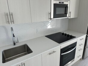 809 Simcoe St N in Oshawa, ON - Building Photo - Building Photo