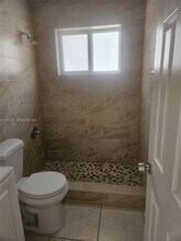 2230 Madison St in Hollywood, FL - Foto de edificio - Building Photo