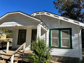 1301 S State Line Ave in Texarkana, AR - Building Photo