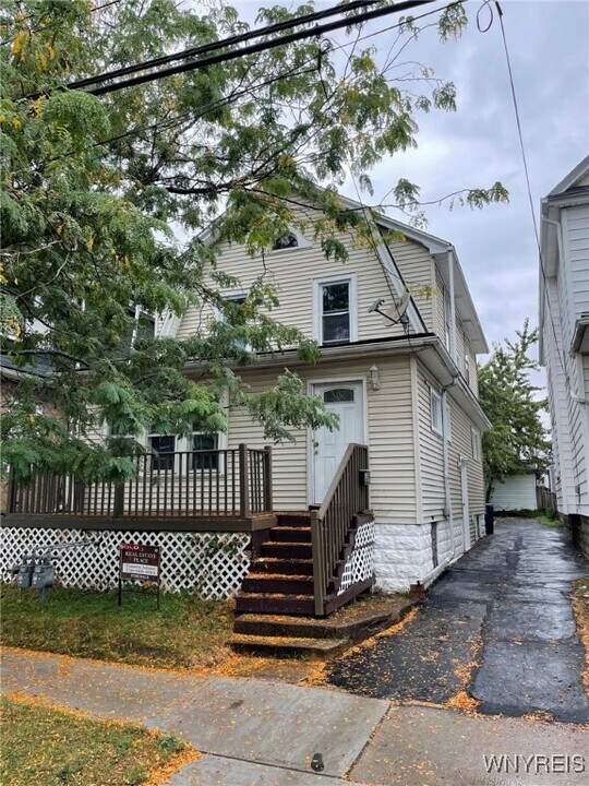 126 Crowley Ave in Buffalo, NY - Building Photo