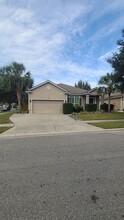 5050 NW 81st Ave in Gainesville, FL - Foto de edificio - Building Photo