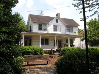 160 Main St in Bryson City, NC - Building Photo