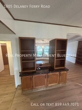 1805 Delaney Ferry Rd in Versailles, KY - Building Photo - Building Photo