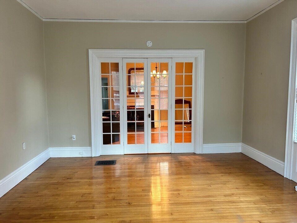 36 7th St in New Bedford, MA - Building Photo