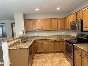 2011 W Sunshine Butte Dr in San Tan Valley, AZ - Building Photo - Building Photo
