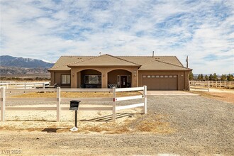 5401 S Malibou Ave in Pahrump, NV - Building Photo - Building Photo