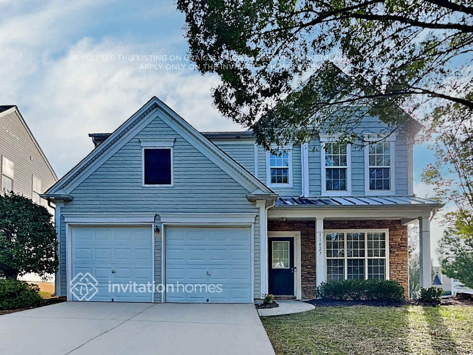 11027 Holm Oak Pl in Charlotte, NC - Foto de edificio