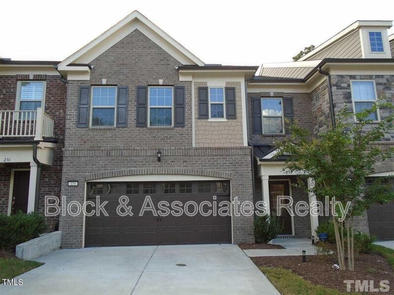234 Daymire Glen Ln in Cary, NC - Building Photo