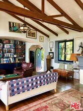 242 Mabery Rd in Santa Monica, CA - Building Photo - Building Photo