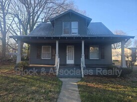 222 Liberty Rd in Archdale, NC - Building Photo